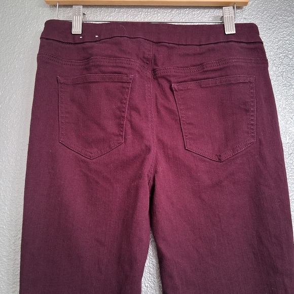 Chicos Girlfriend Slim Leg Ankle In Plum Size 00 - Picture 9 of 11